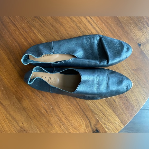 Zara Slip-On Leather Flats - Picture 2 of 4